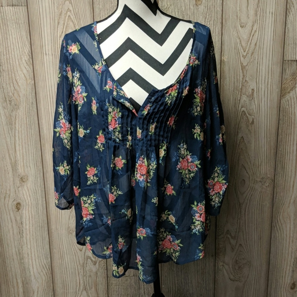 Torrid blue floral chiffon pintuck blouse, 0X/L/12